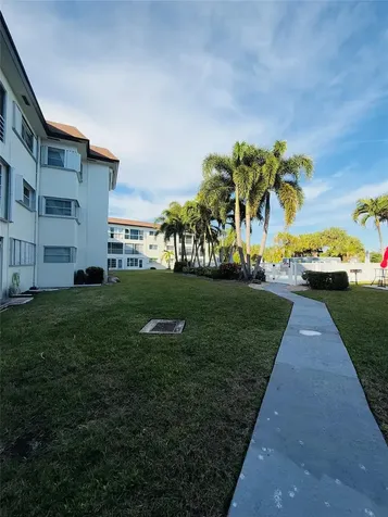 4200 Crystal Lake Drive Pompano Beach FL 33064