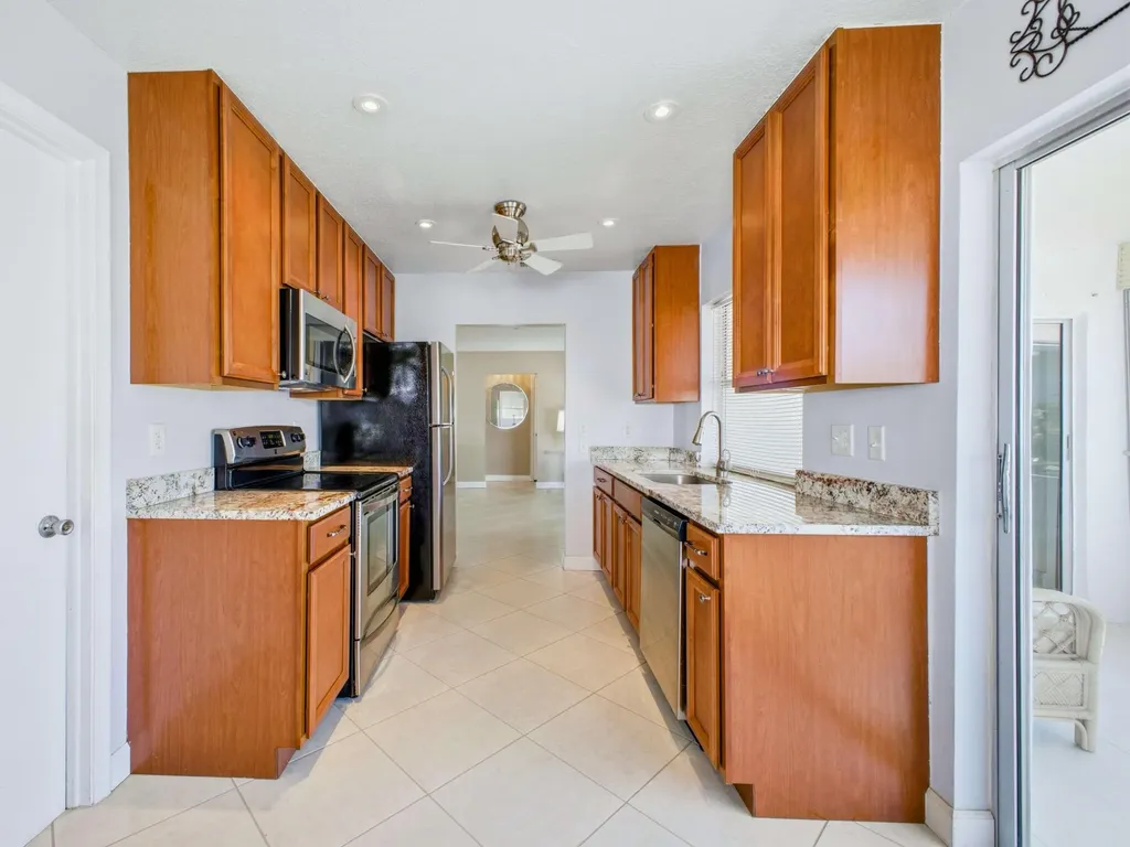 2020 SW 17th Avenue Boynton Beach FL 33426