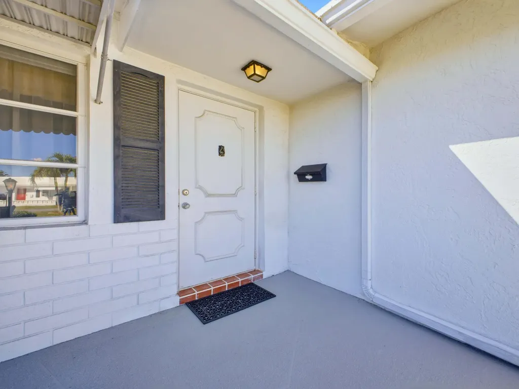 2020 SW 17th Avenue Boynton Beach FL 33426