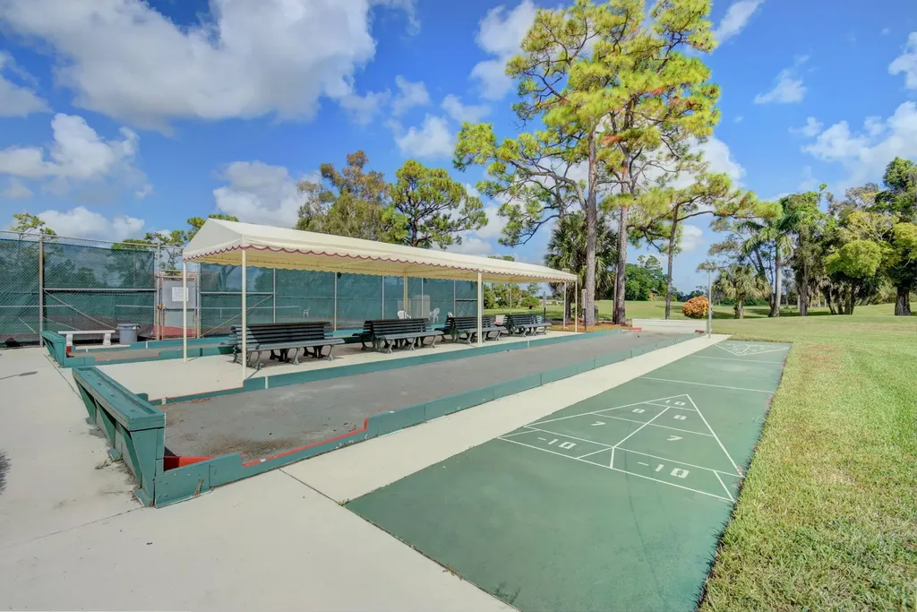 4640 W Lucerne Lakes Boulevard W Lake Worth FL 33467