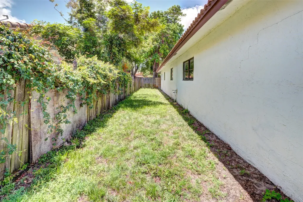 8859 NW 3rd Court Coral Springs FL 33071