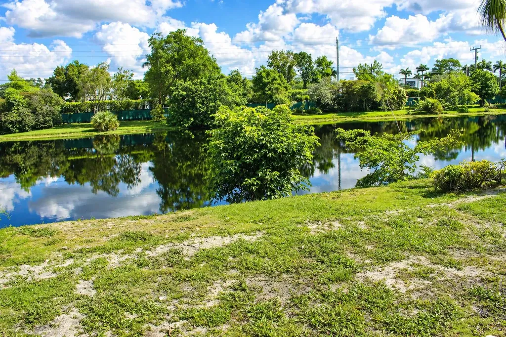 8861 Bella Vista Drive Boca Raton FL 33433