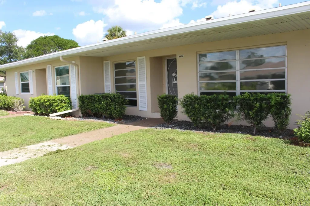 8861 Bella Vista Drive Boca Raton FL 33433