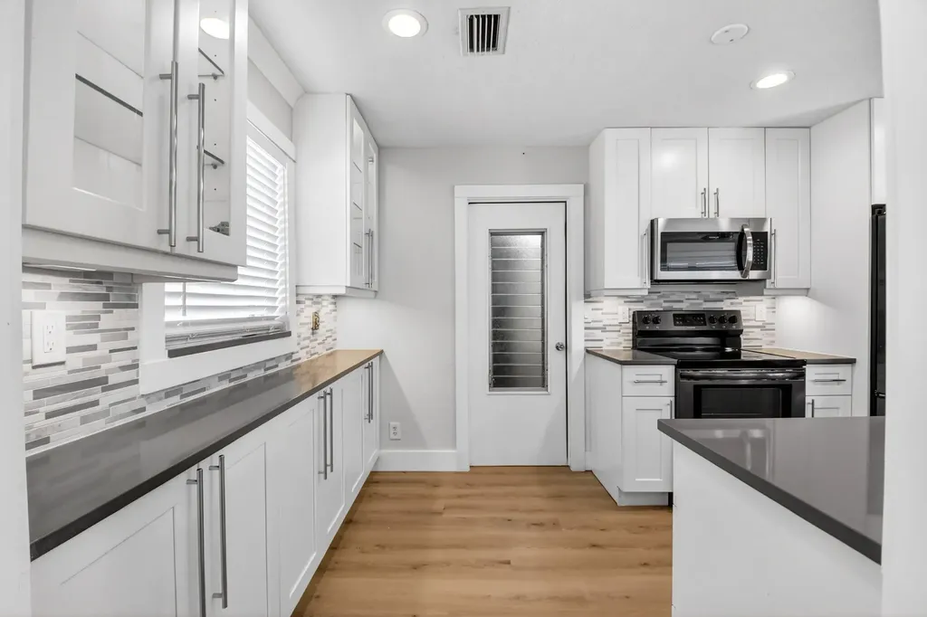 2088 SW 13th Terrace Boynton Beach FL 33426