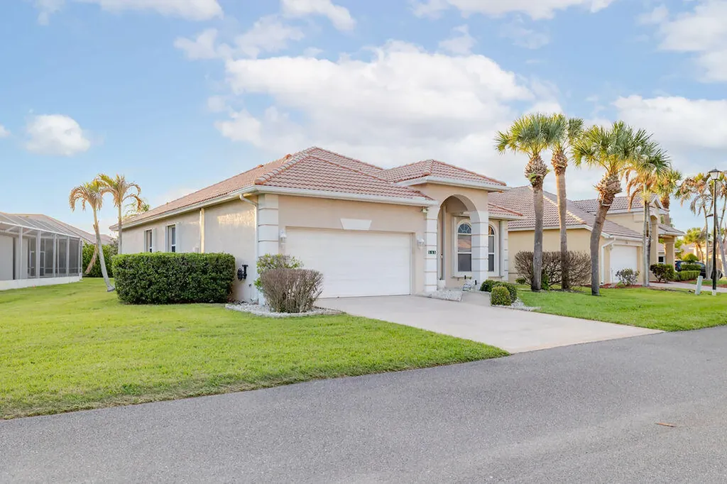 585 NW Lambrusco Drive Port St Lucie FL 34986