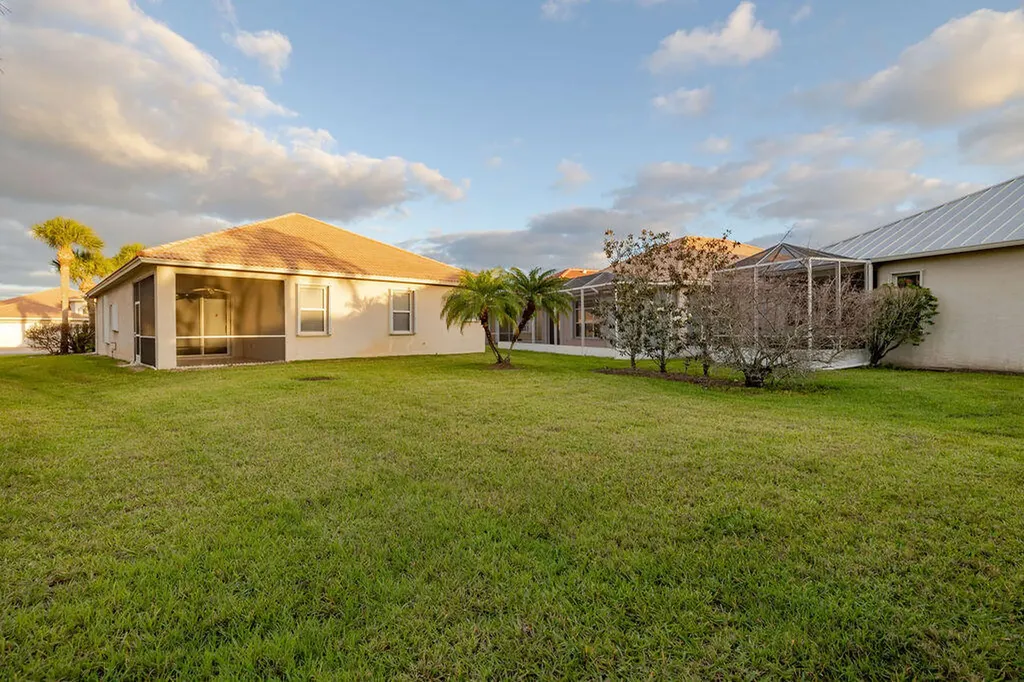 585 NW Lambrusco Drive Port St Lucie FL 34986