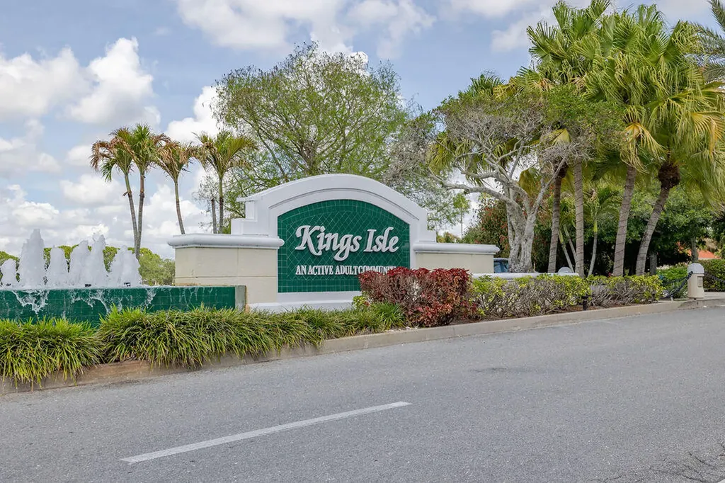 585 NW Lambrusco Drive Port St Lucie FL 34986