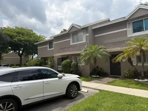 1317 Sussex Drive North Lauderdale FL 33068