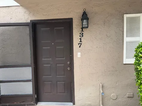 1317 Sussex Drive North Lauderdale FL 33068