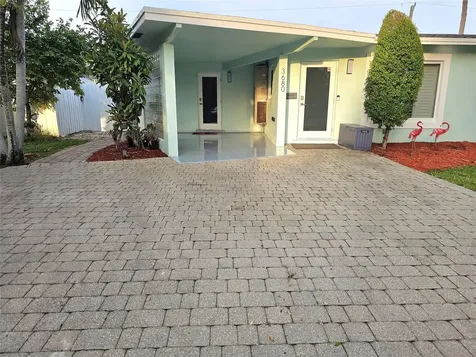 3680 NE 16th Avenue Oakland Park FL 33334