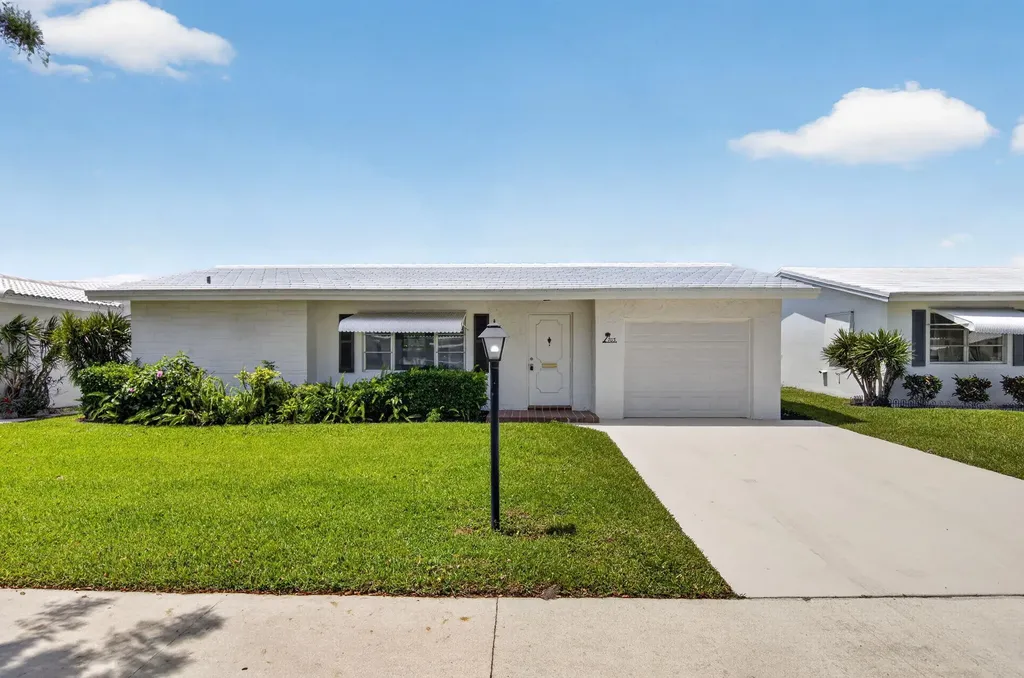 703 SW 18th Street Boynton Beach FL 33426