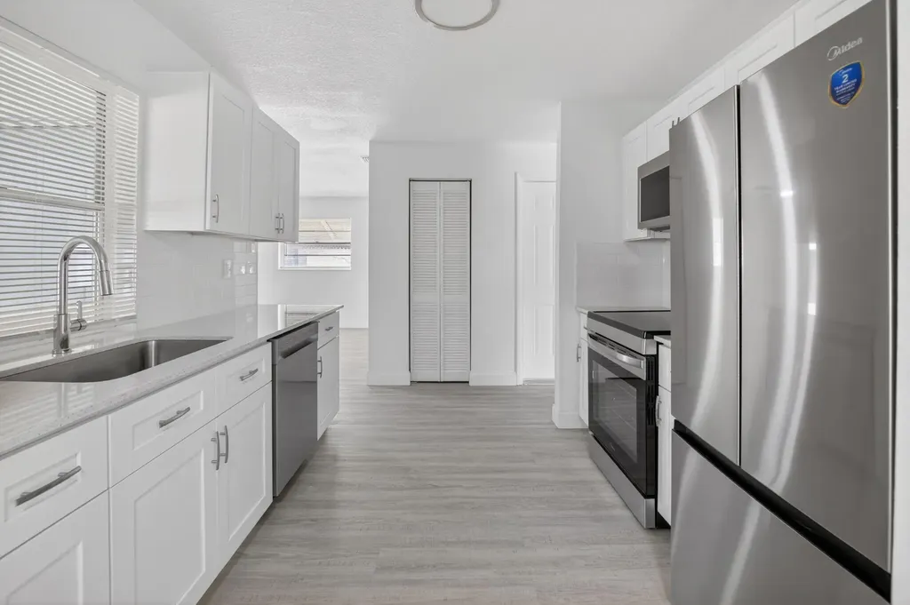 703 SW 18th Street Boynton Beach FL 33426
