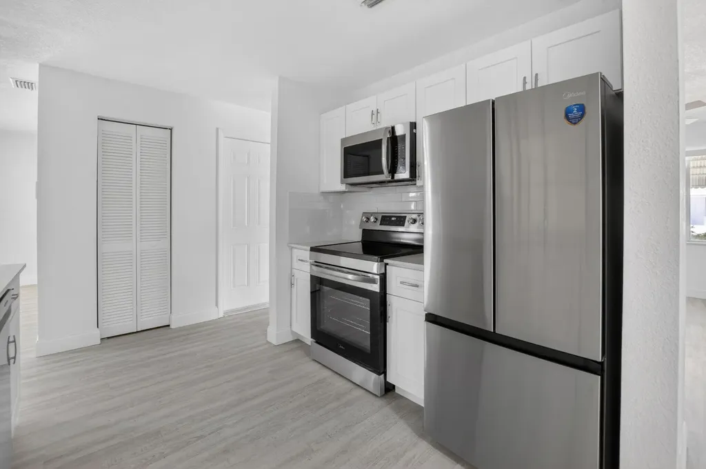 703 SW 18th Street Boynton Beach FL 33426