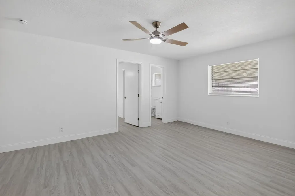703 SW 18th Street Boynton Beach FL 33426