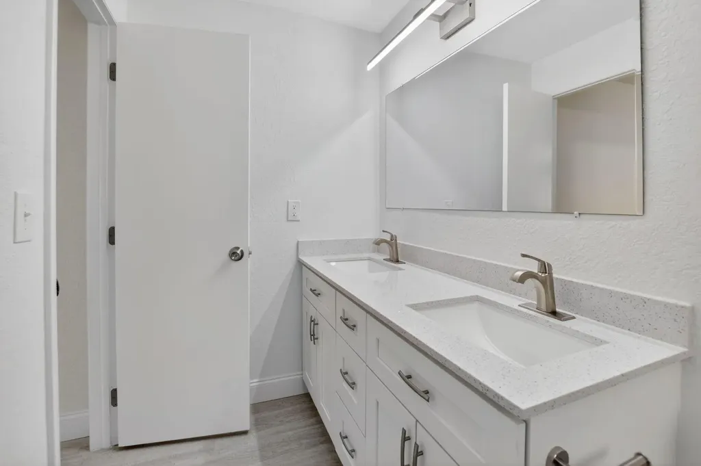 703 SW 18th Street Boynton Beach FL 33426
