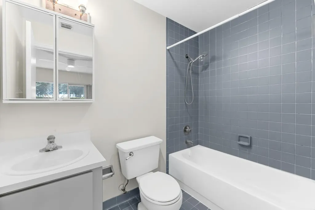 13868 York Court Wellington FL 33414