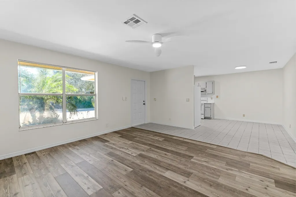 13868 York Court Wellington FL 33414