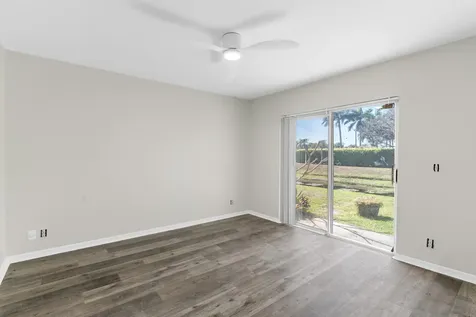 13868 York Court Wellington FL 33414