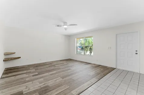 13868 York Court Wellington FL 33414