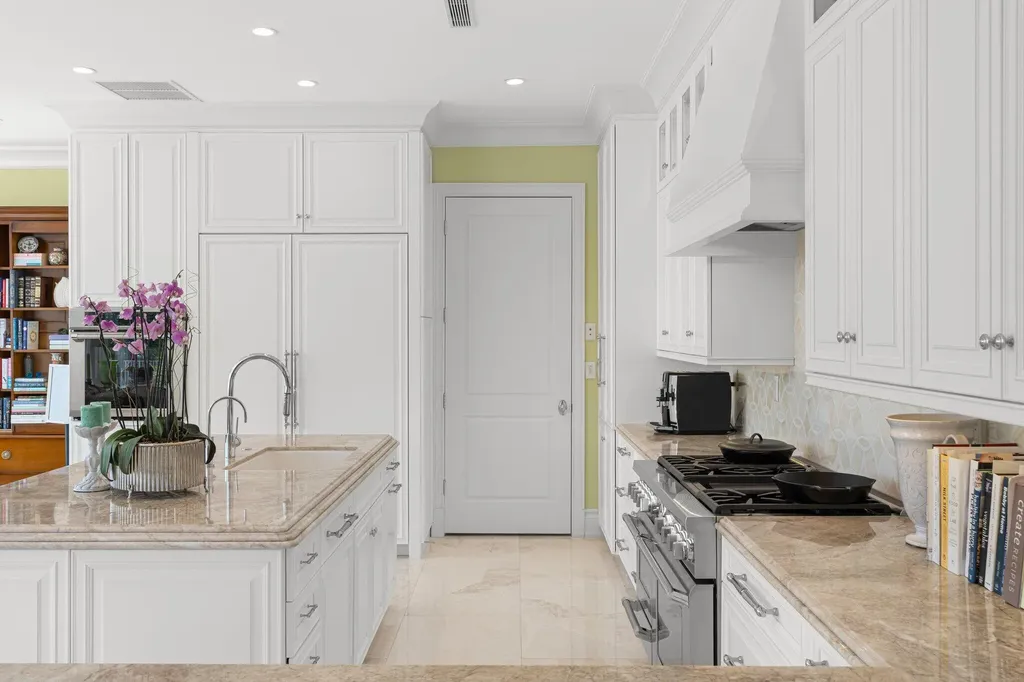 2870 NE 24th Place Fort Lauderdale FL 33305