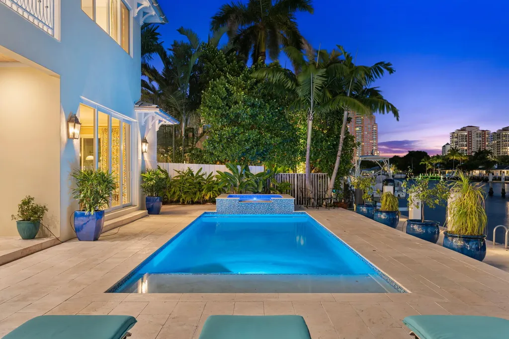 2870 NE 24th Place Fort Lauderdale FL 33305