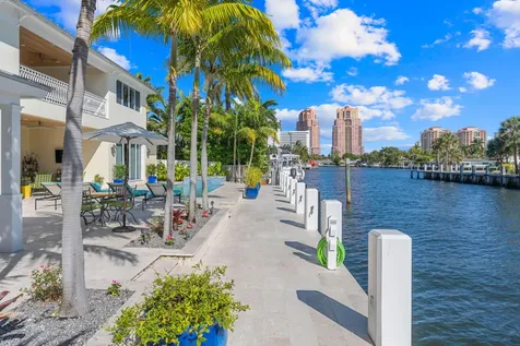 2870 NE 24th Place Fort Lauderdale FL 33305