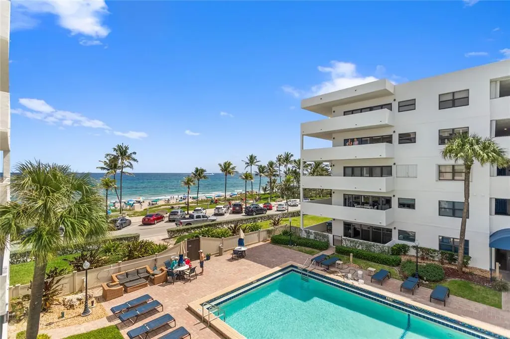 330 SE 20th Avenue Deerfield Beach FL 33441
