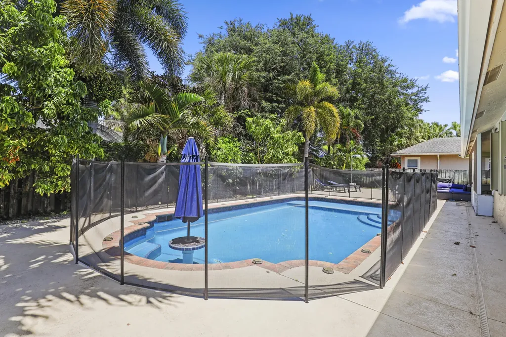 13885 Sheffield Street Wellington FL 33414