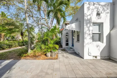 1004 NE 3rd Street Fort Lauderdale FL 33301