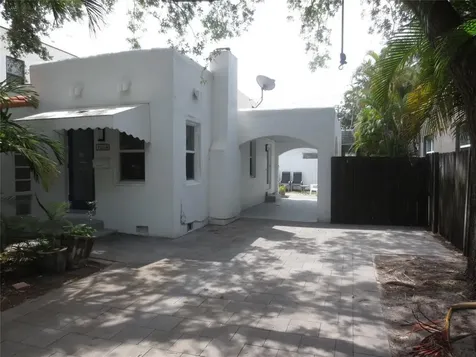 1004 NE 3rd Street Fort Lauderdale FL 33301