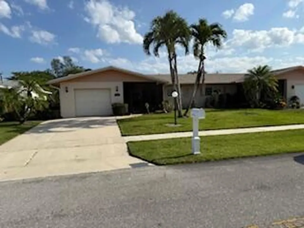 13469 Vía Vesta Delray Beach FL 33484