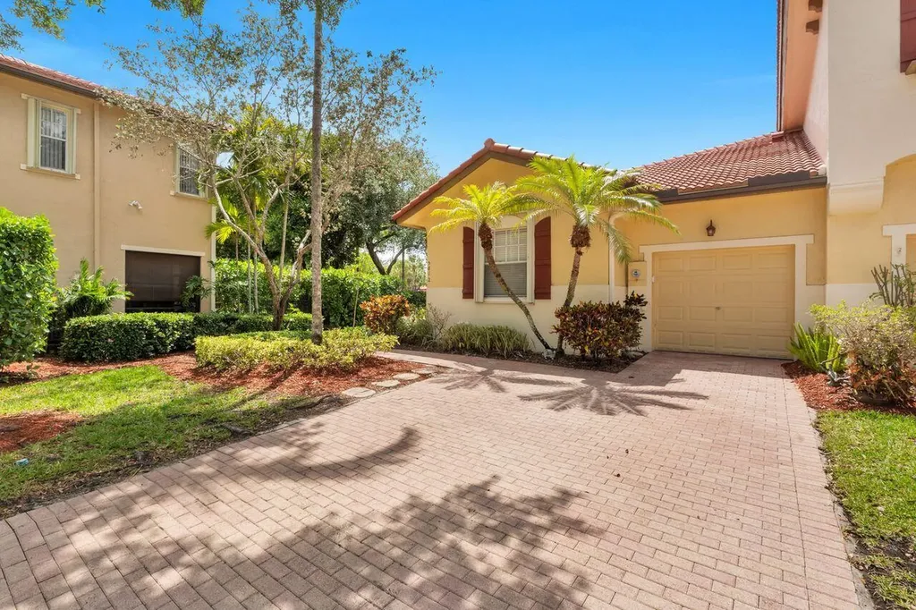 5812 NW 119th Terrace Coral Springs FL 33076