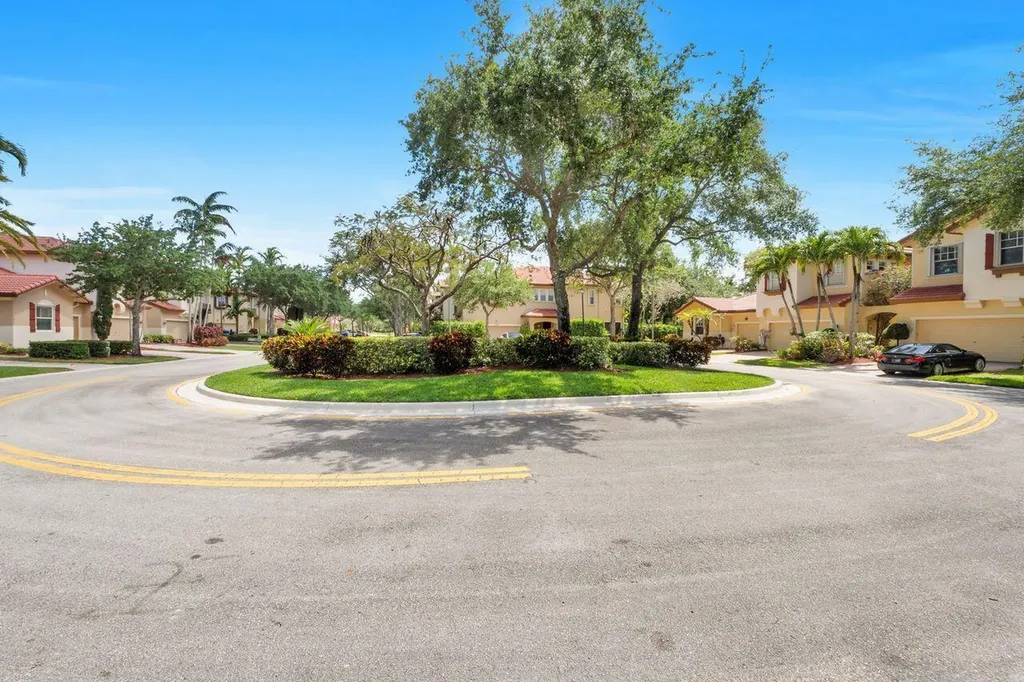 5812 NW 119th Terrace Coral Springs FL 33076