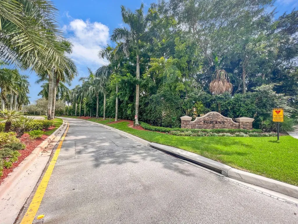 5812 NW 119th Terrace Coral Springs FL 33076