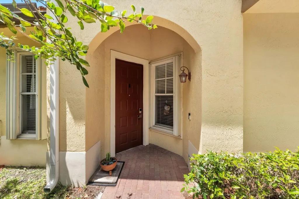 5812 NW 119th Terrace Coral Springs FL 33076