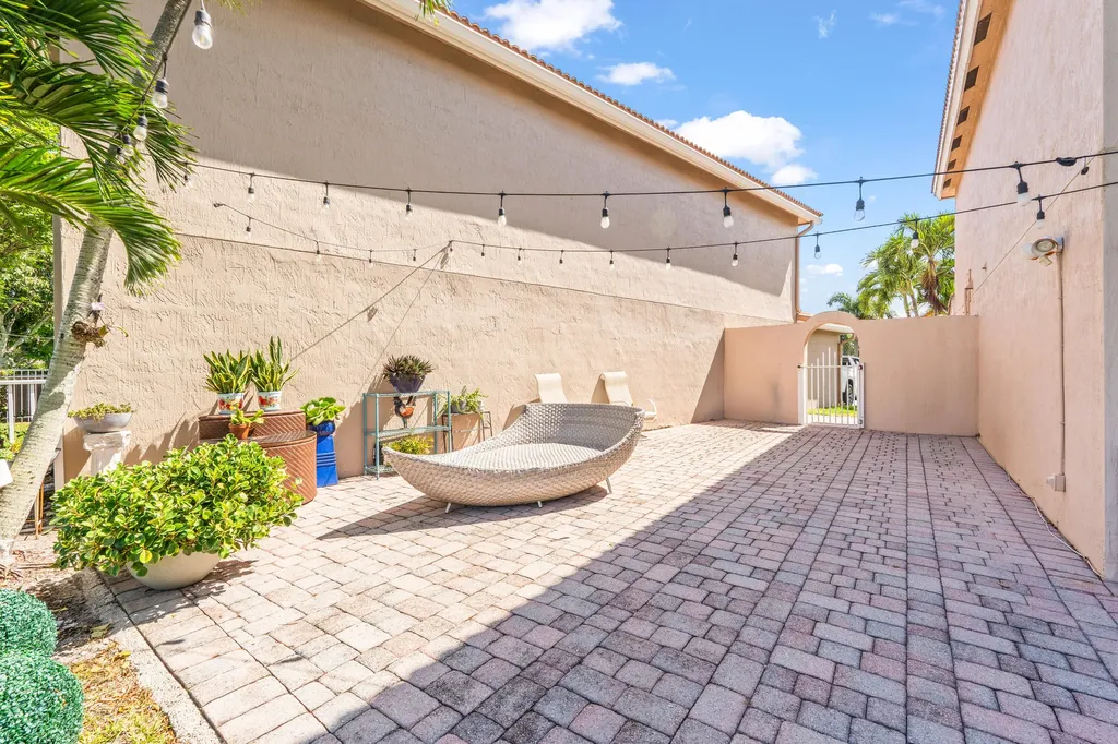 3302 Bollard Road West Palm Beach FL 33411