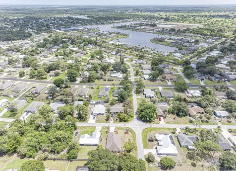 261 Midvale Terrace Sebastian FL 32958