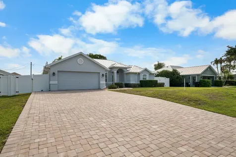 1751 SW Bayshore Boulevard Port St Lucie FL 34984