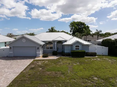 1751 SW Bayshore Boulevard Port St Lucie FL 34984