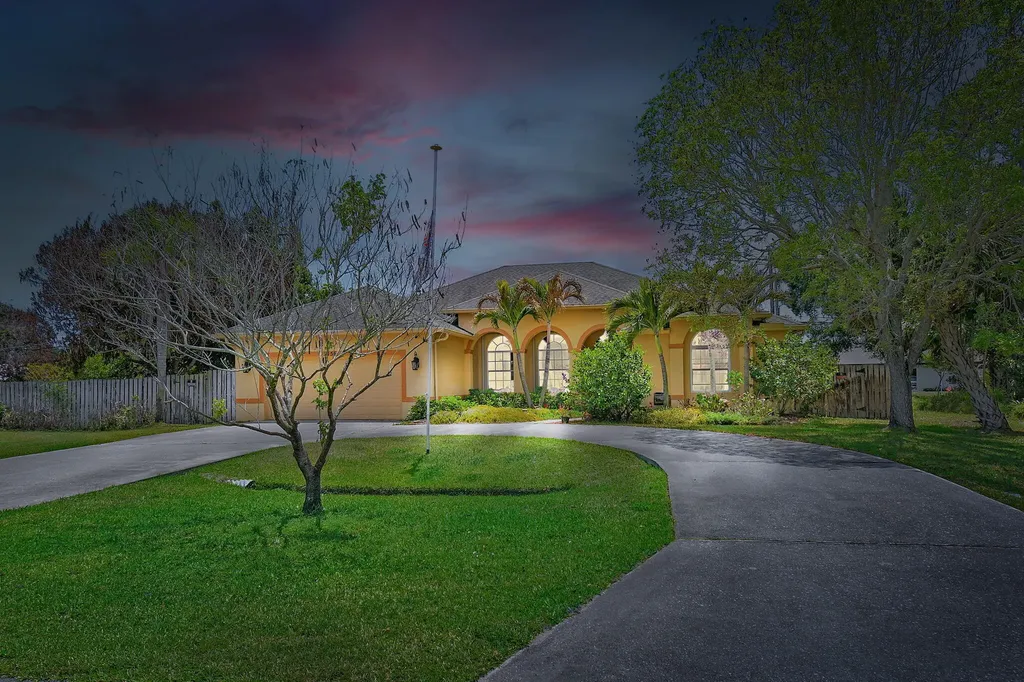 1456 SW Del Rio Boulevard Port St Lucie FL 34953