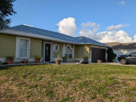 531 SW Bradshaw Circle Port St Lucie FL 34953