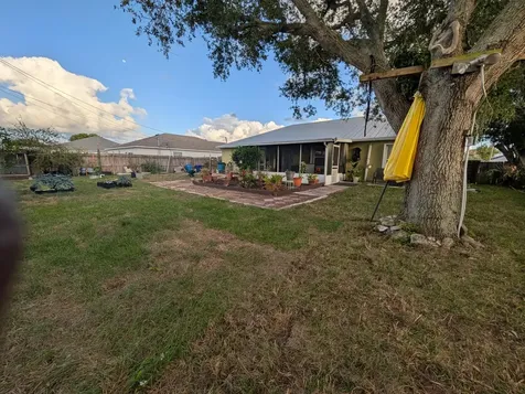 531 SW Bradshaw Circle Port St Lucie FL 34953