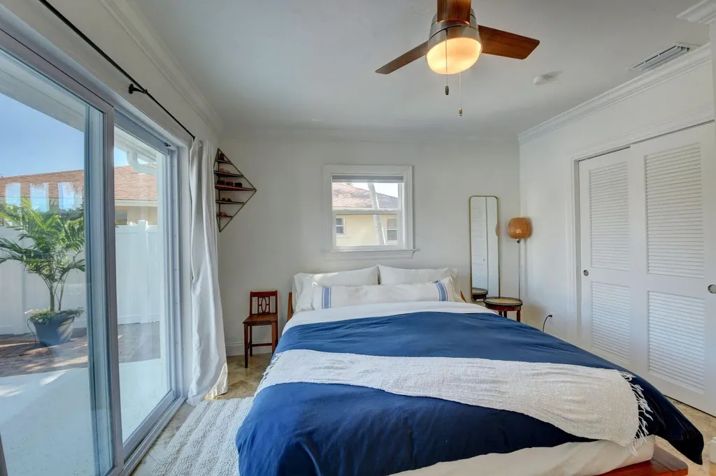 251 NE 2nd Circle Boca Raton FL 33431