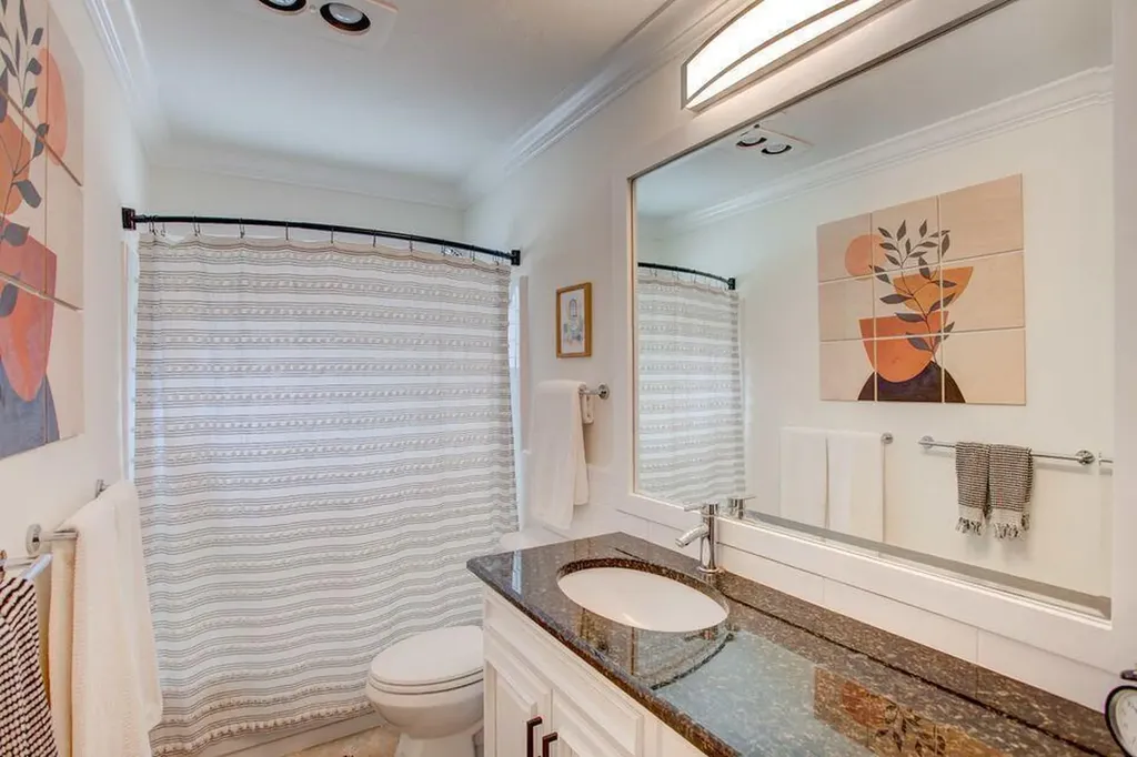 251 NE 2nd Circle Boca Raton FL 33431