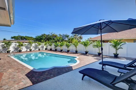 251 NE 2nd Circle Boca Raton FL 33431