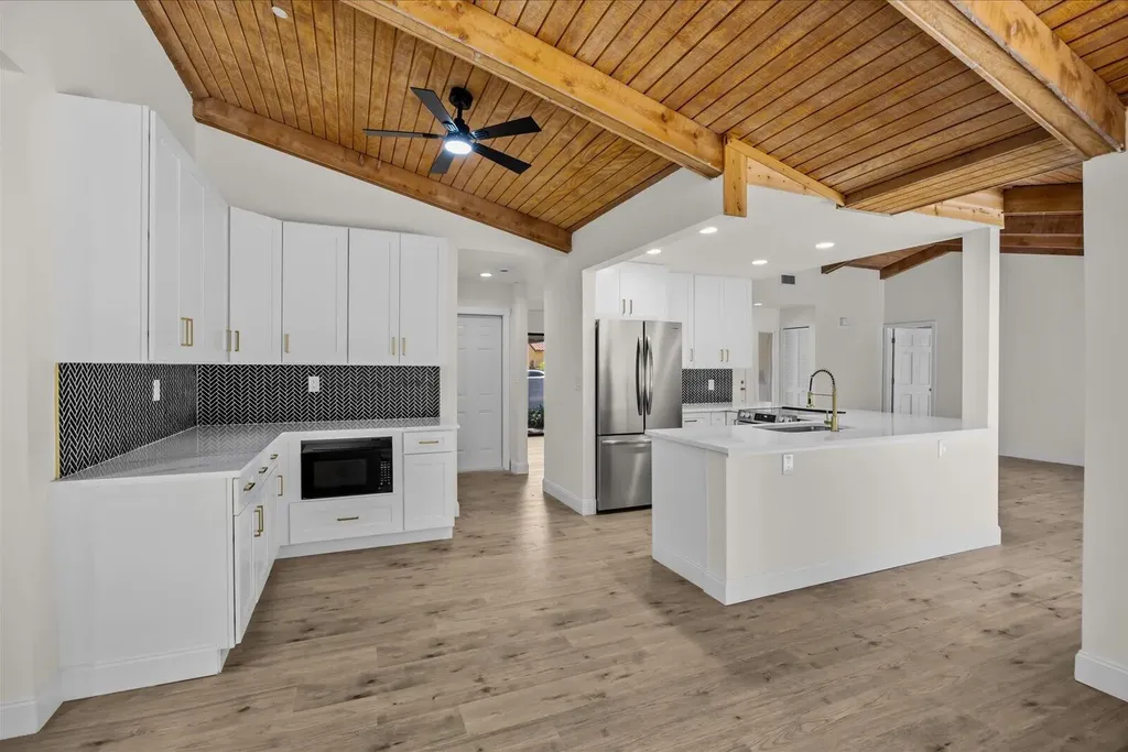 21143 N Escondido Way Way N Boca Raton FL 33433