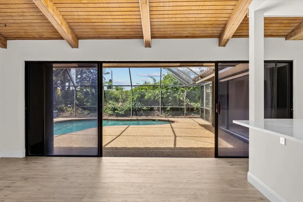21143 N Escondido Way Way N Boca Raton FL 33433