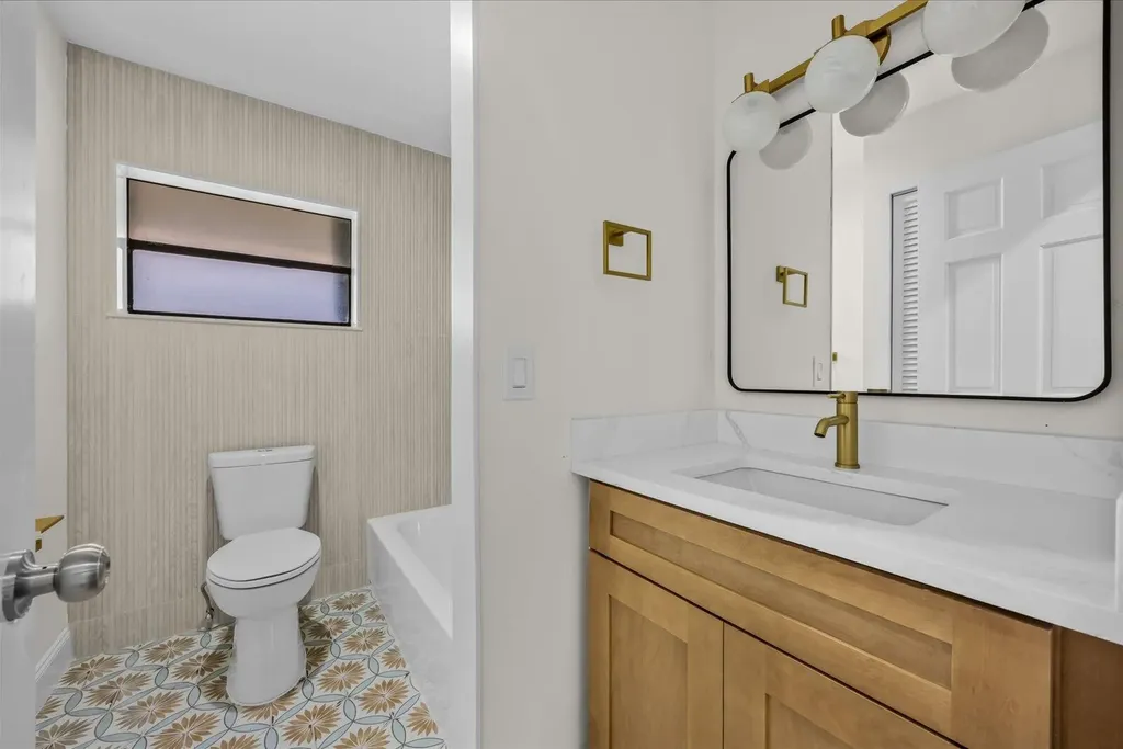21143 N Escondido Way Way N Boca Raton FL 33433