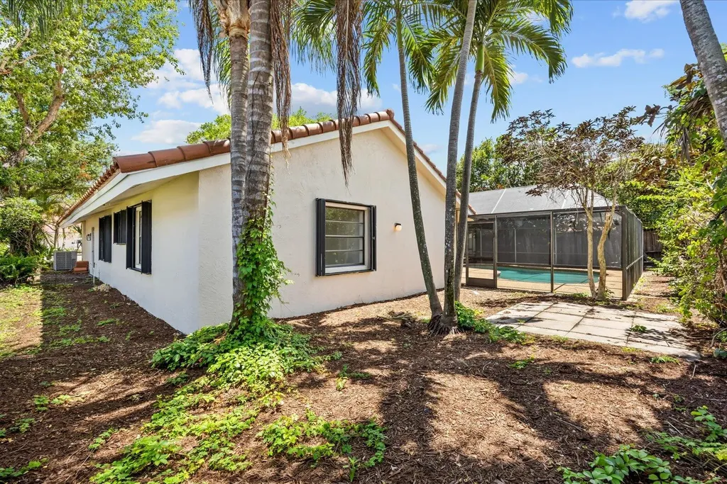 21143 N Escondido Way Way N Boca Raton FL 33433