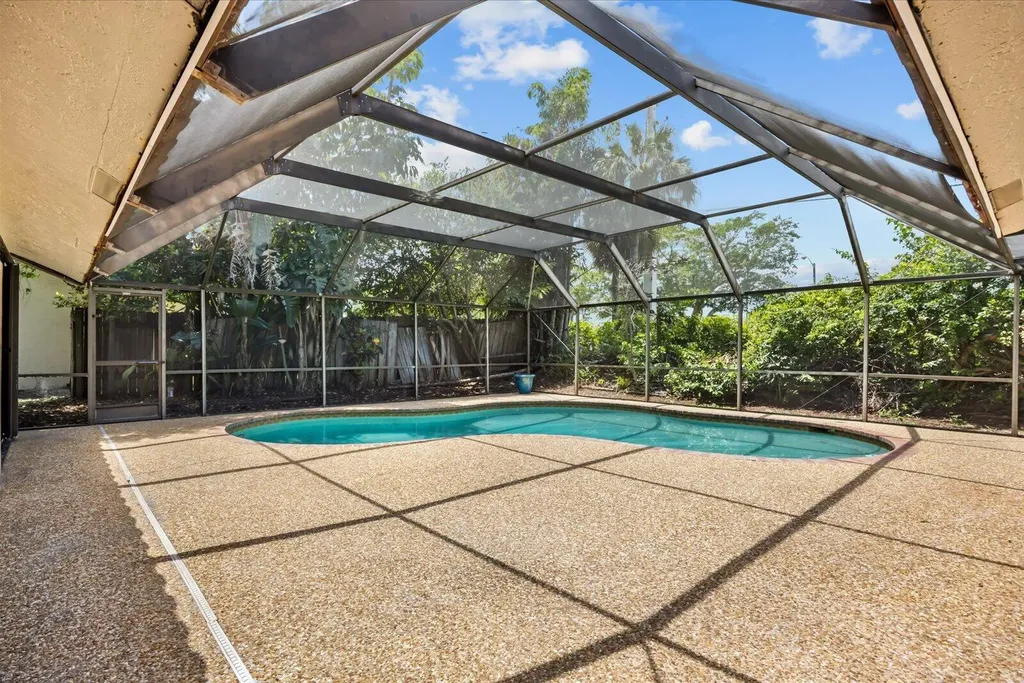21143 N Escondido Way Way N Boca Raton FL 33433